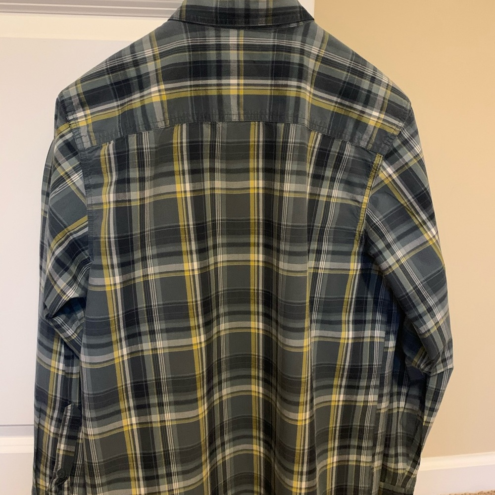 Columbia Sportswear Button Down